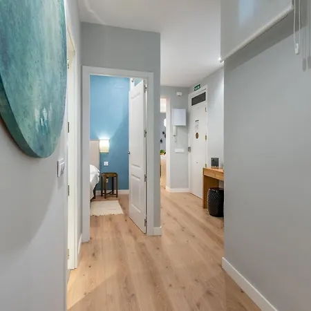 2 Bedrooms 2 Bathrooms Furnished - Las Letras - Modern - Mintystay Madrid