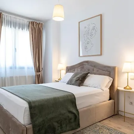 Charleroi Xxii Deluxe Apartment Madrid