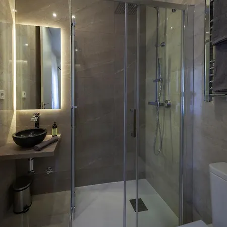 Apartment Plaza Espana Iii Calle Leganitos 2br 2bh