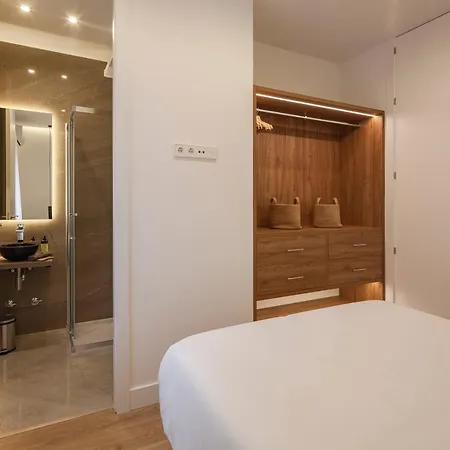 Plaza Espana Iii Calle Leganitos 2br 2bh *