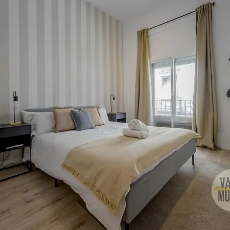 Apartamento Nuevo Apt De 7p Entre La Cava Alta Y La Cava Baja Madrid