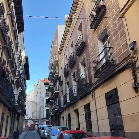 San Isidro Labrador, En Vistillas Junto A Metro Puerta De Toledo Apartamento