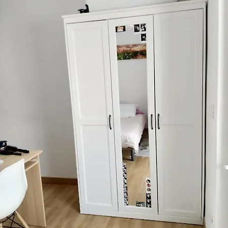 Alojamiento Disponible Para Una Persona Apartment *