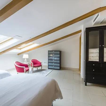 Wootravelling Plaza De Oriente Homtels *