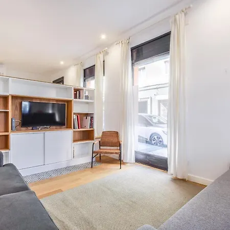 Loft Reformado En La Plaza De Ventas * Madrid