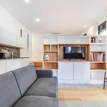 Loft Reformado En La Plaza De Ventas * Madrid