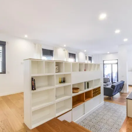 Loft Reformado En La Plaza De Ventas * Madrid