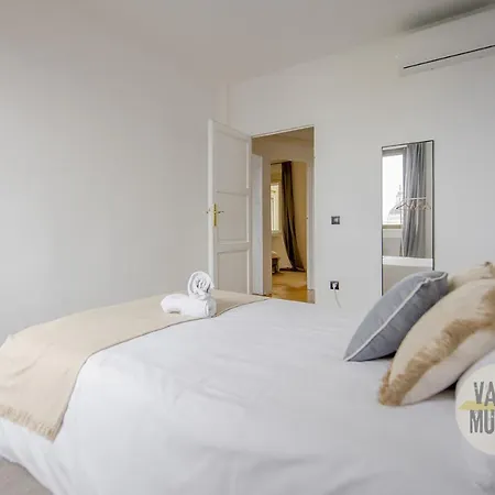 Appartamento Apartamento De 4hab En La Latina Con Vistas *