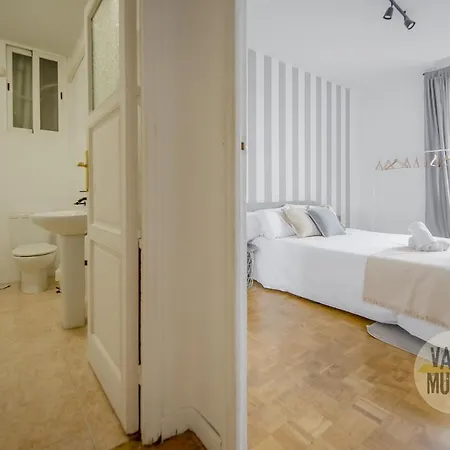 Apartamento De 4hab En La Latina Con Vistas Apartment