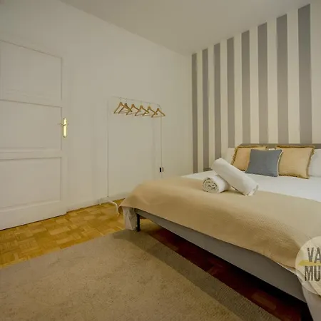 Apartamento De 4hab En La Latina Con Vistas * Madrid