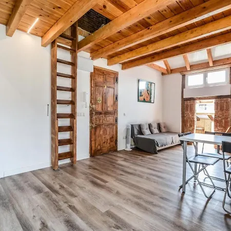 Atico Espacioso En Malasana Appartement