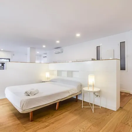 Loft Reformado En La Plaza De Ventas * Madrid