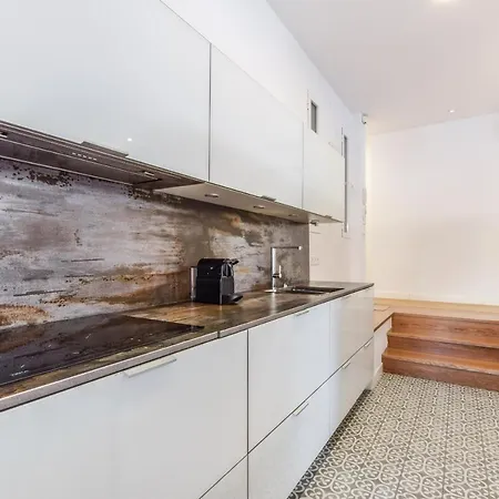 Loft Reformado En La Plaza De Ventas