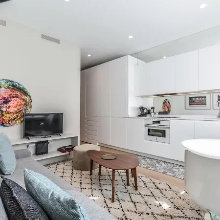 Apartamento En La Calle Pez Madrid