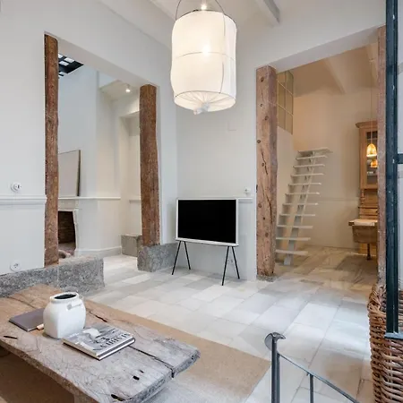 Appartamento 3 Bedrooms 2 Bathrooms Furnished - Malasana - Terrace - Bright In Downtown Area - Mintystay *
