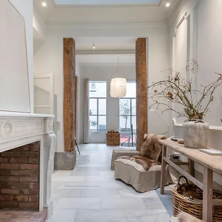 3 Bedrooms 2 Bathrooms Furnished - Malasana - Terrace - Bright In Downtown Area - Mintystay * Madrid