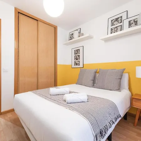 2 Bedrooms 2 Bathrooms Furnished - Malsana - With Pool - Mintystay Madrid