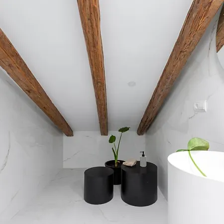 Aparthotel Chueca, Behap Collection
