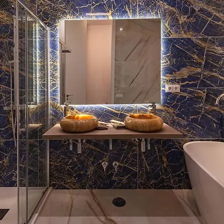 Apartment Salamanca V Calle Alcantara 3br 3bh