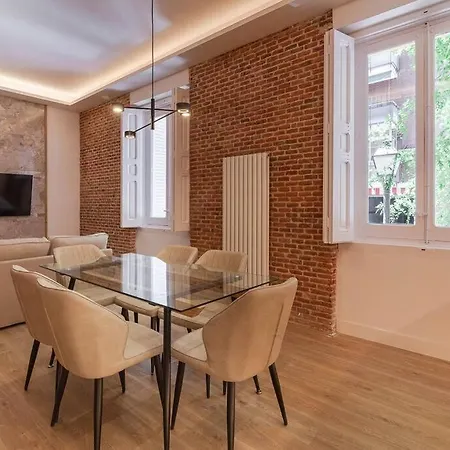 Apartment Salamanca V Calle Alcantara 3br 3bh