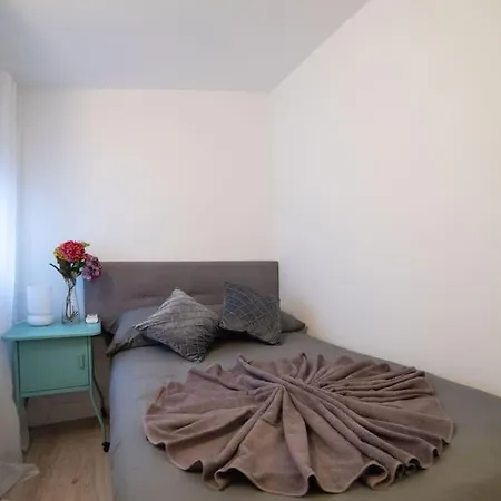 Apartment Cozy Plaza Espana I Renovated 3br 2bh