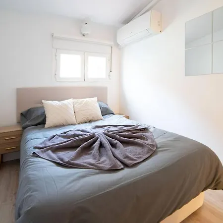 Cozy Plaza Espana I Renovated 3br 2bh