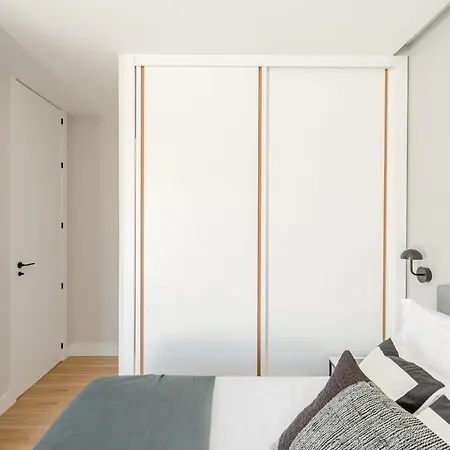 Gran Via Vii Calle Jacometrezo 2br 2bh Apartment *