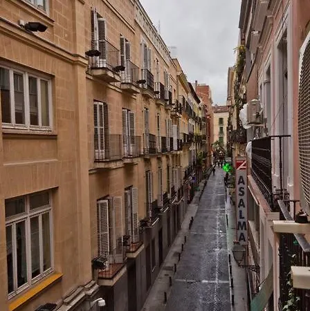 Apartament Eclectic Studio In Center Comfortable And Peaceful-cgrac18