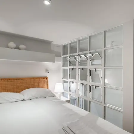 3 Bedrooms 2 Bathrooms Furnished - Malasana - Terrace - Bright In Downtown Area - Mintystay Appartamento