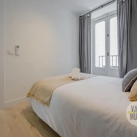 Spacious New 7 En La Plaza De Tirso De Molina *