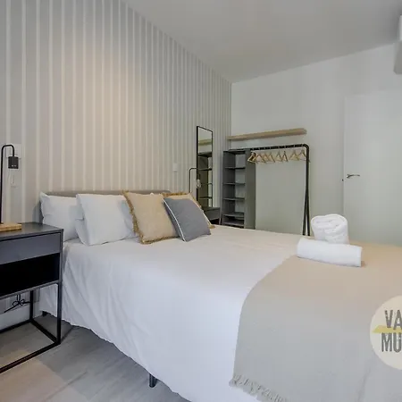 Spacious New 7 En La Plaza De Tirso De Molina * Madrid