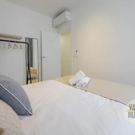 Spacious New 7 En La Plaza De Tirso De Molina Madrid