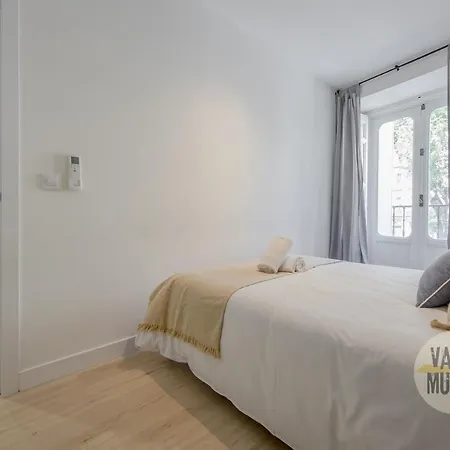 Apartment Spacious New 7 En La Plaza De Tirso De Molina Madrid