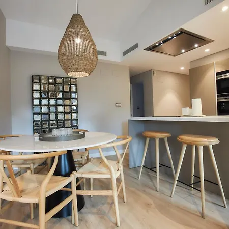 U-sense Santa Ana Apartment