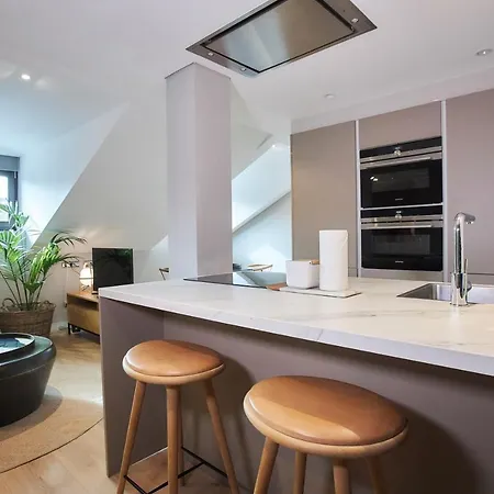 U-sense Santa Ana Apartment