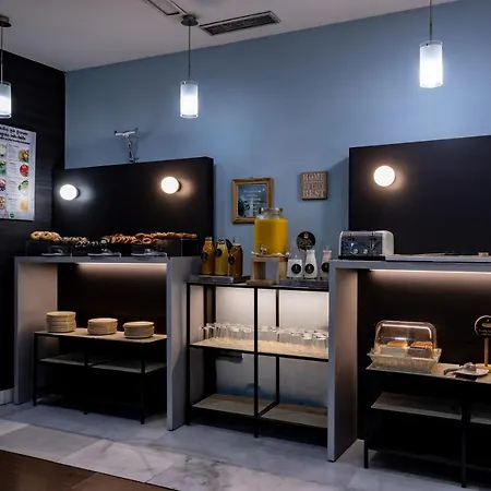 珀蒂宫赛珀格兰维尔酒店
