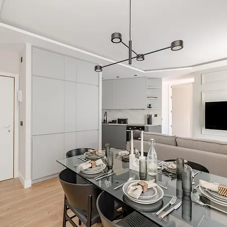 Gran Via Vii Calle Jacometrezo 2br 2bh Apartment *