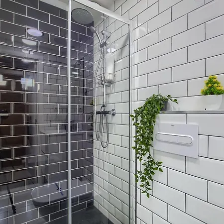 Charming Sol Attic Apartment