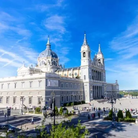 Apartamento Con Encanto Junto A La Plaza Mayor
