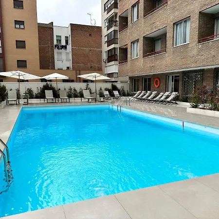 Juan Bravo A Estrenar Con Piscina *