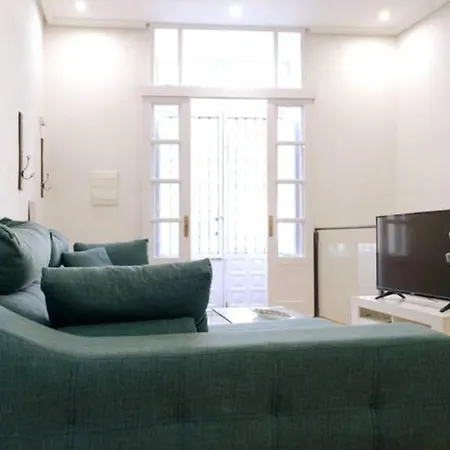 Apartamento Palacio Real De Madrid, Histórico *