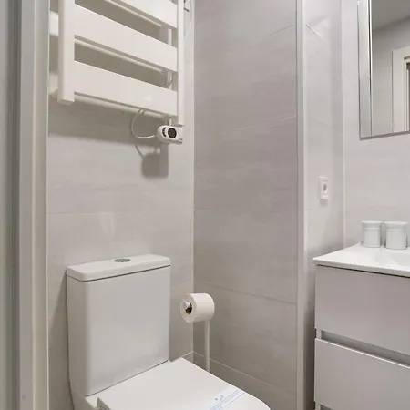 1 Bedroom 1 Bathroom Furnished - Av De America - - Mintystay Apartment Madrid