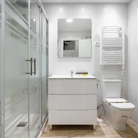 Duplex Reformado En Moratalaz * Madrid