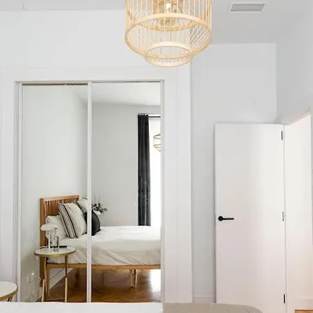 Infantas Piso At Justicia Barrio Apartment *