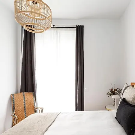 Infantas Piso At Justicia Barrio Apartment