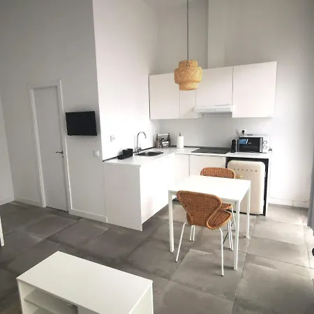 Andres Tamayo Av America Apartamento Madrid