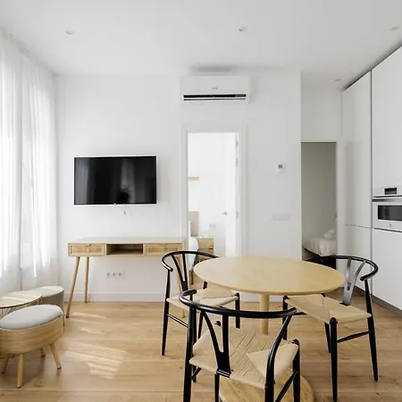 Apartamento Reformado En El Retiro Apartment *