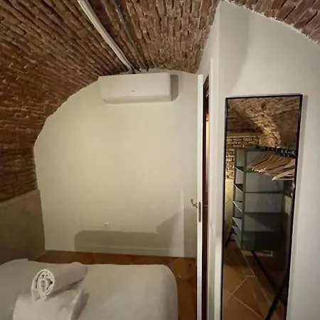 Cool Duplex 7pax En Calle Monteleon/centro * Madrid