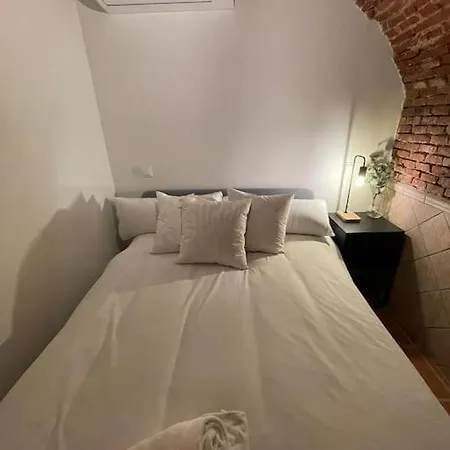 Apartment Cool Duplex 7pax En Calle Monteleon/centro *