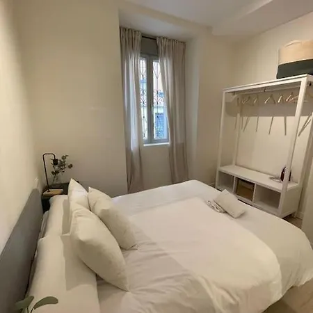 Cool Duplex 7pax En Calle Monteleon/centro * Madrid
